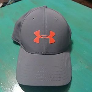 Mens med/large under armour hat